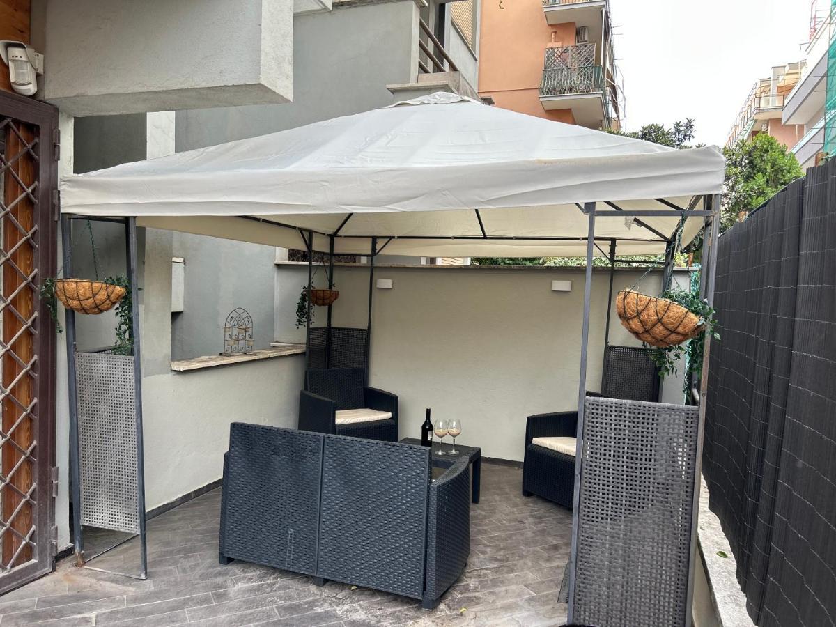 Carpegna Luxury Apt With Terrace Рим Екстериор снимка