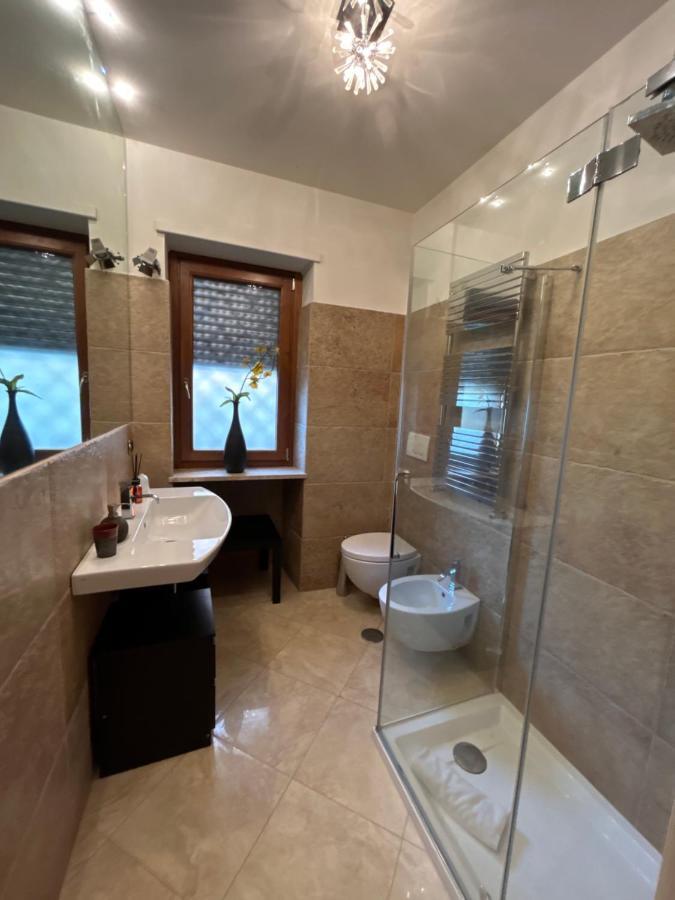Carpegna Luxury Apt With Terrace Рим Екстериор снимка